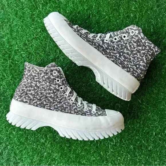 ✨New✨Converse Chuck Taylor All Star Lugged 2.0 Hi Sand Dune - Picture 4 of 8